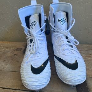 Nike Savage Force High Top Men’s Football Cleats